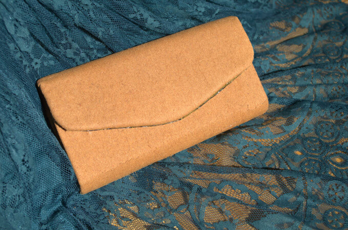 Gelatex has made a few small items, including clutch bags, bow ties and wallets.jpg