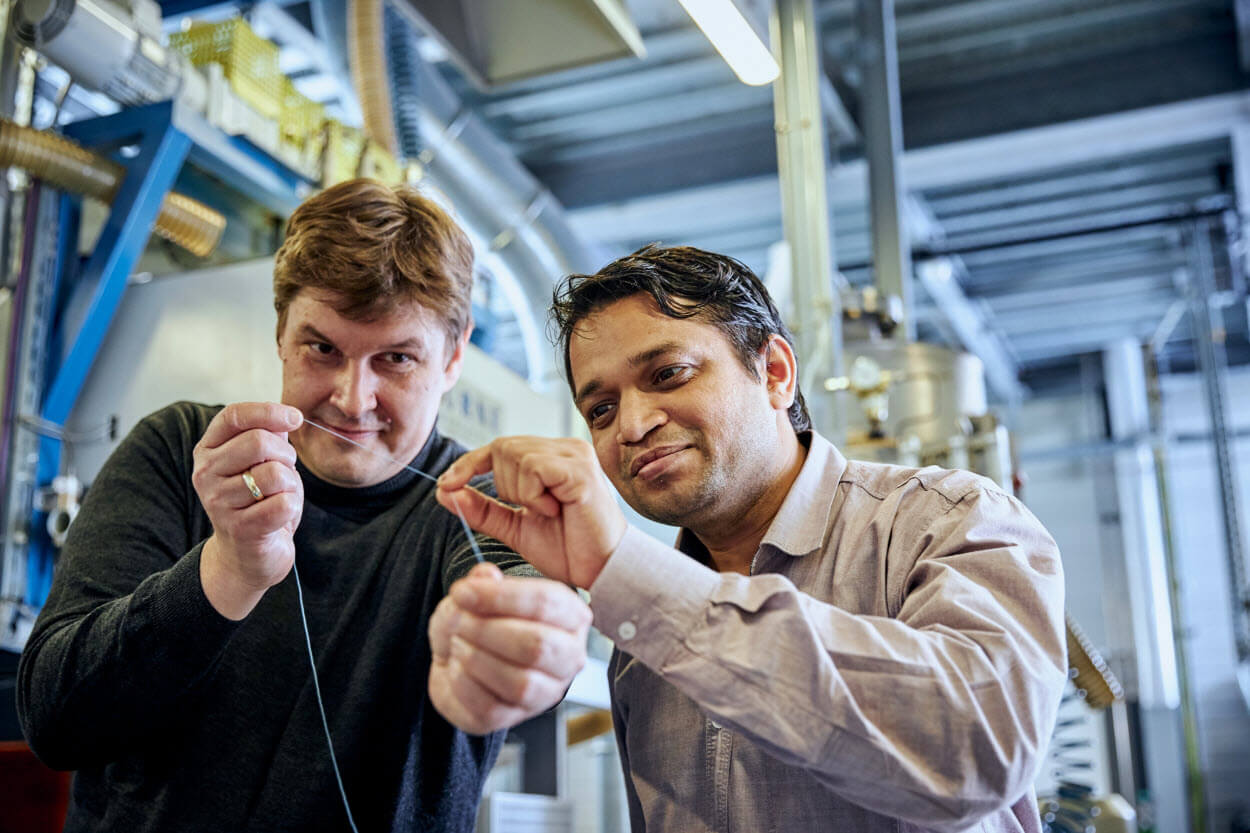 Scientist Pavan Manvi from RWTH Aachen University (right) and Covestro researcher Dr Jochen Norwig.jpg