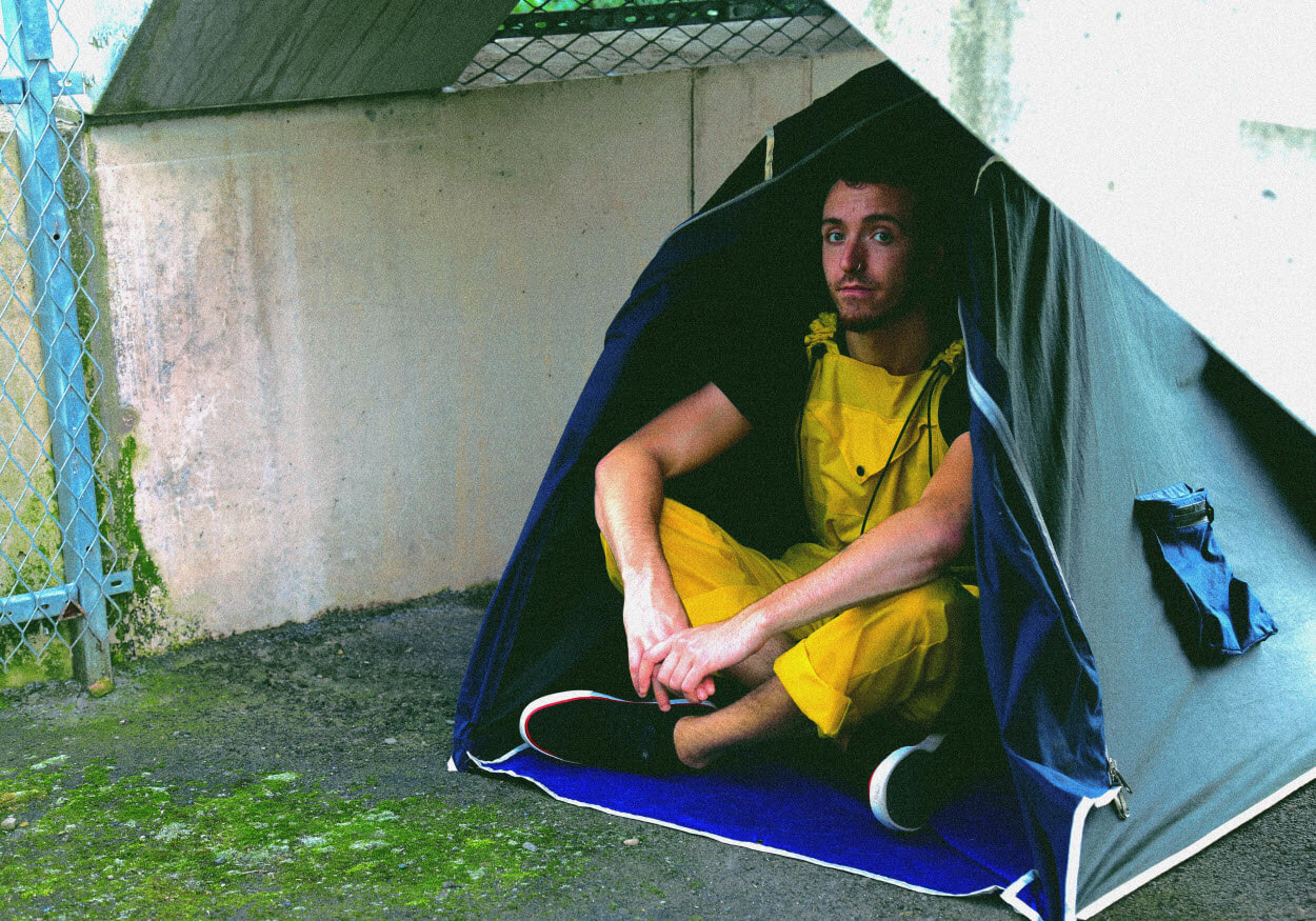 Multi-functional clothing for homeless people