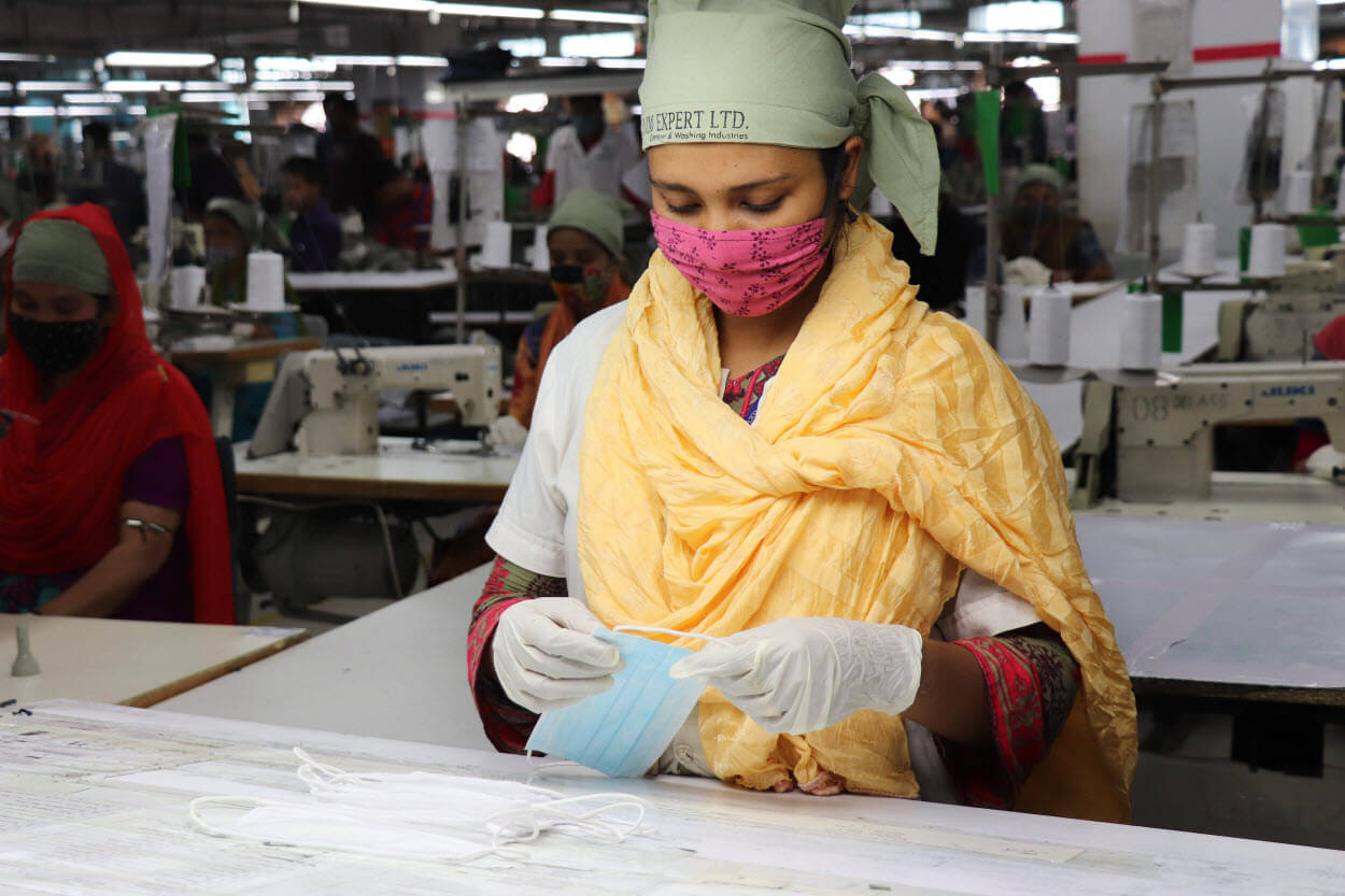 Bangladeshi manufacturer begins producing masks and PPE
