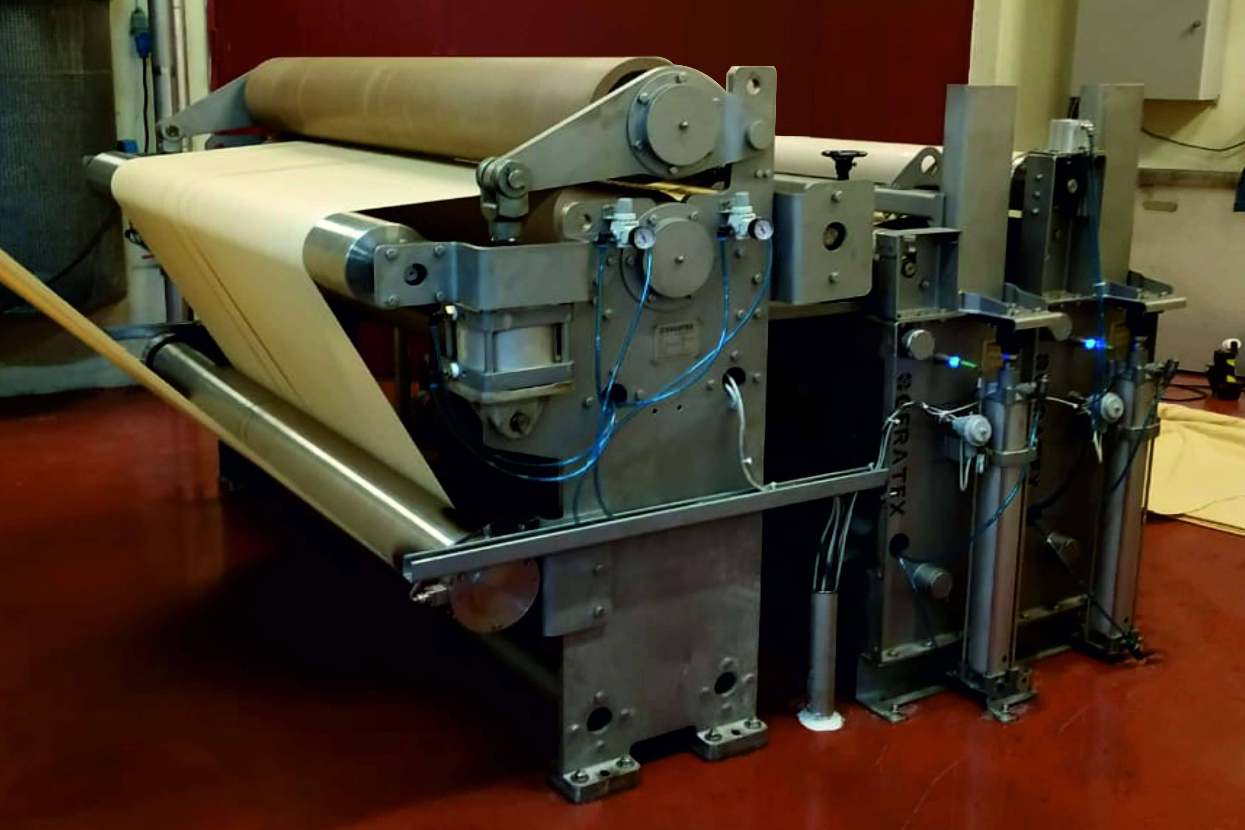 Digital ultrasound generator saves energy in textile treatment