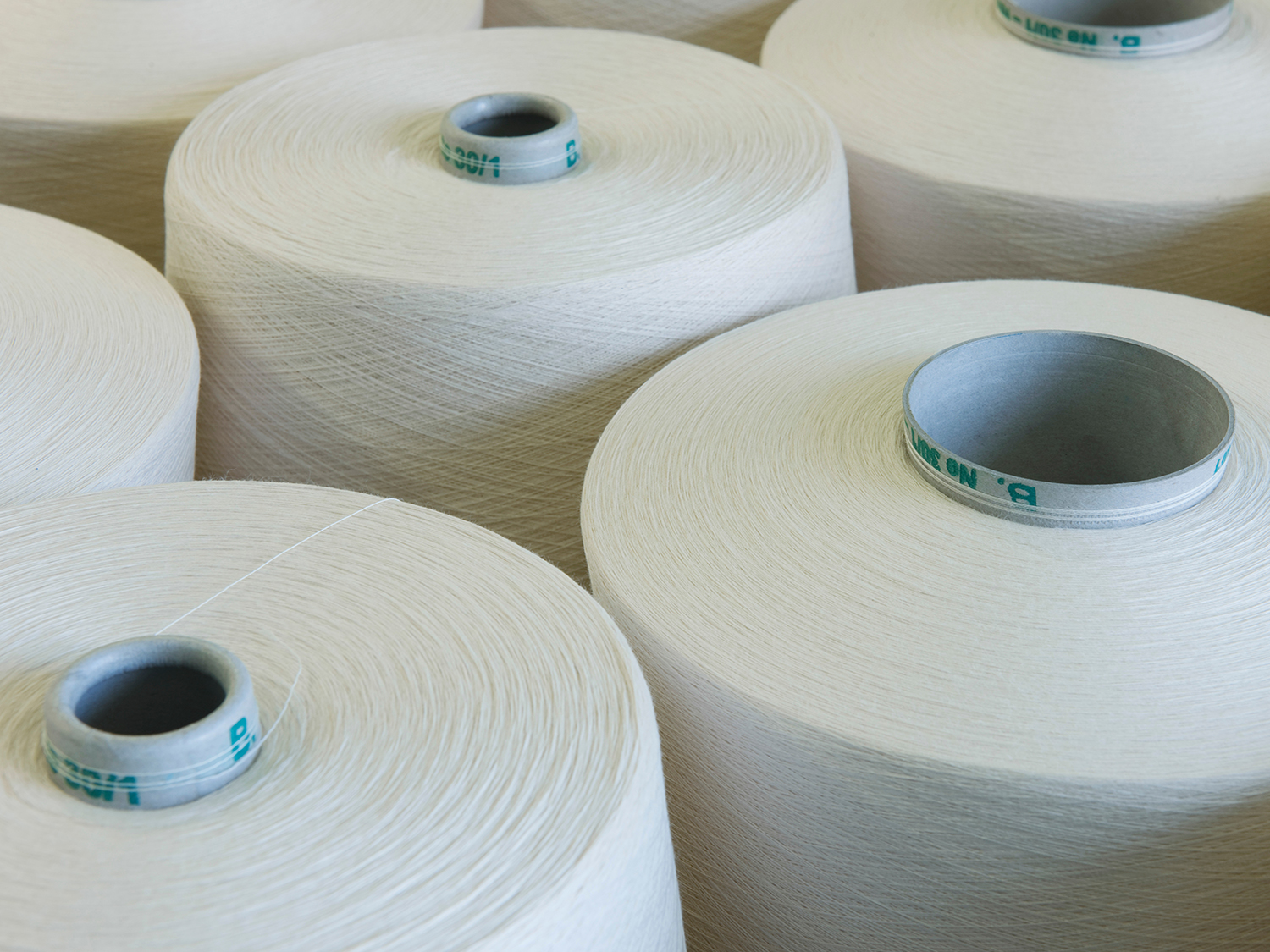 Spinning thread
