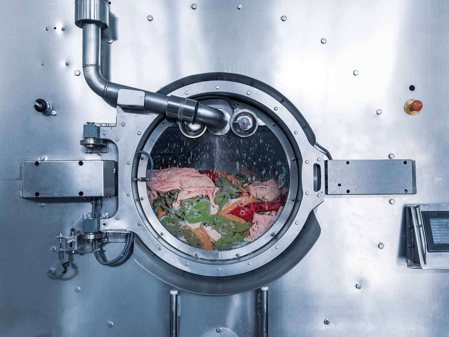 Mitigating industrial microfibre shedding